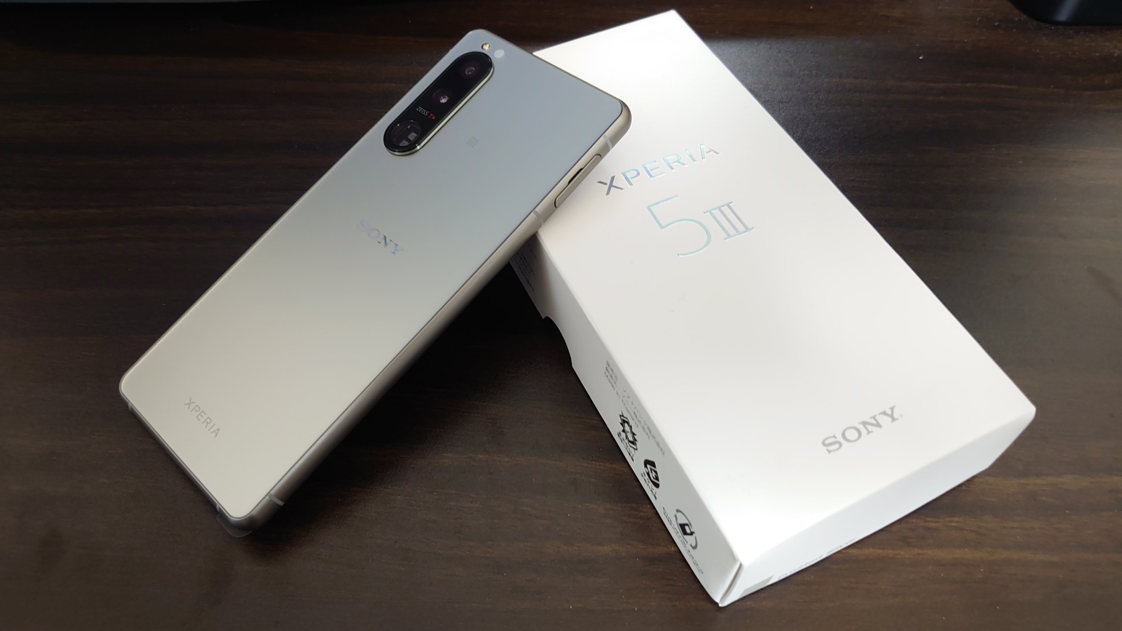 Xperia 5 III フロストシルバー 128 GB docomo - スマートフォン/携帯電話